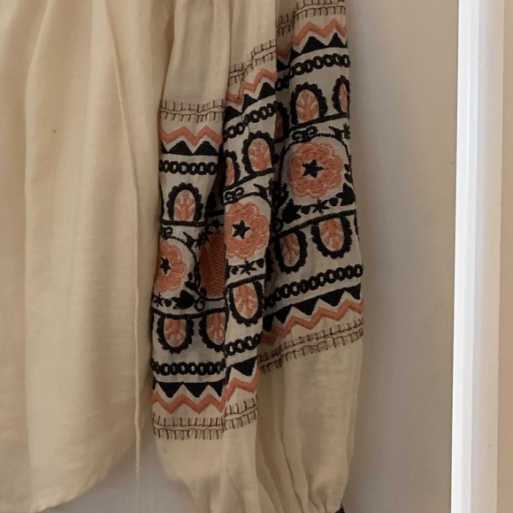 Bohemian long sleeve top with embroidery - Picture 3 of 6